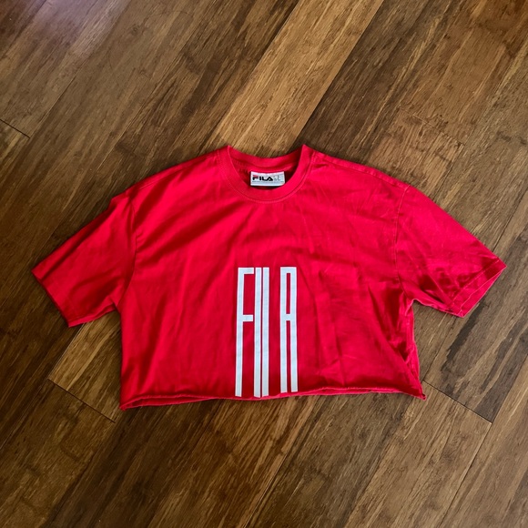 🌟FREE🌟FILA Domenica Crop Top Logo Short Sleeve T-Shirt Red White Cotton Tee - Picture 2 of 7